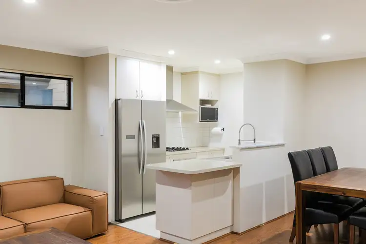 Fifth view of Homely house listing, 6/87 Shreeve Road, Canning Vale WA 6155