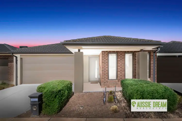 21 Azadi Crescent, Strathtulloh VIC 3338