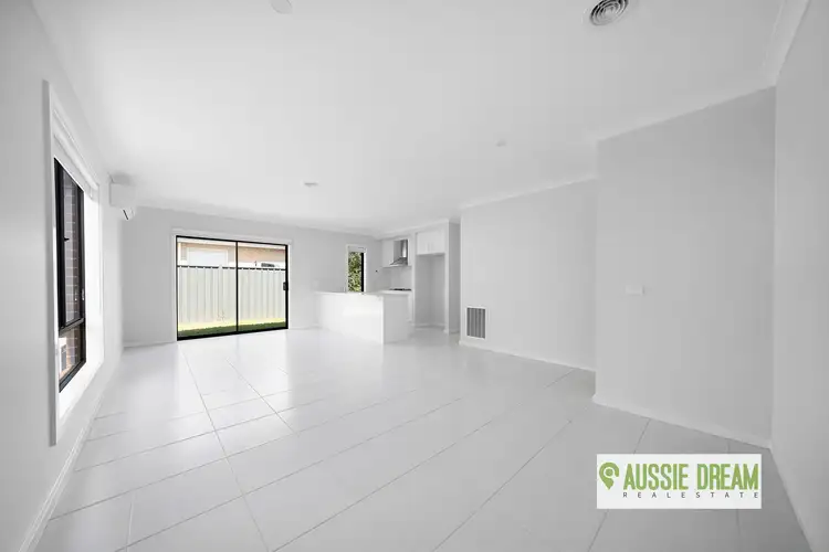 Fifth view of Homely house listing, 21 Azadi Crescent, Strathtulloh VIC 3338