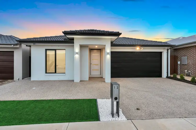 13 Ixia Street, Officer VIC 3809