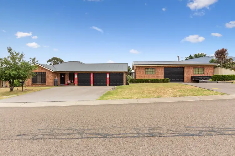 43 Crestwood Drive, Goulburn NSW 2580