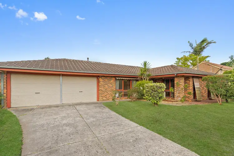 Second view of Homely house listing, 5 Glenview Crescent, Frankston VIC 3199