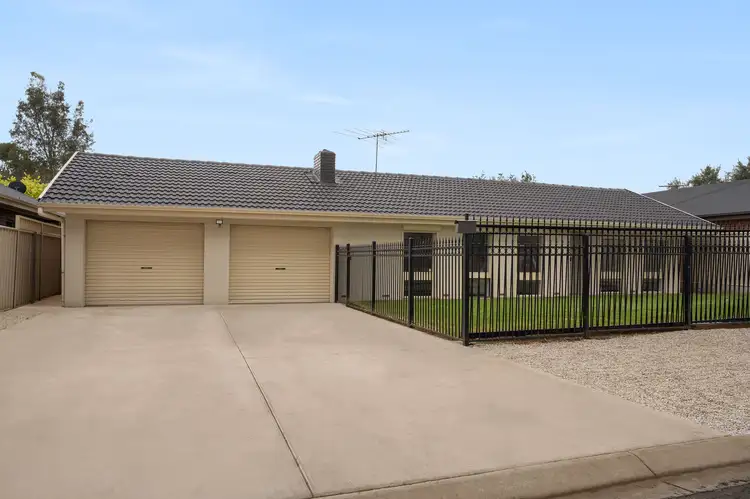 2A Augusta Square, Smithfield SA 5114