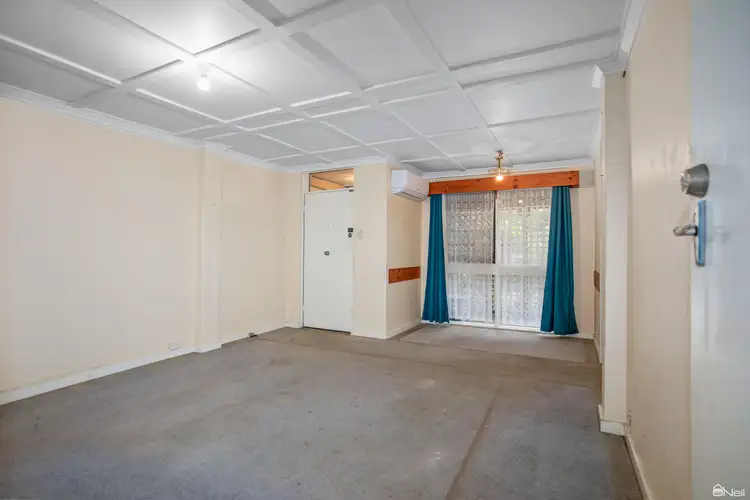 Fifth view of Homely semi-detached listing, 2 Hakea Road, Camillo WA 6111