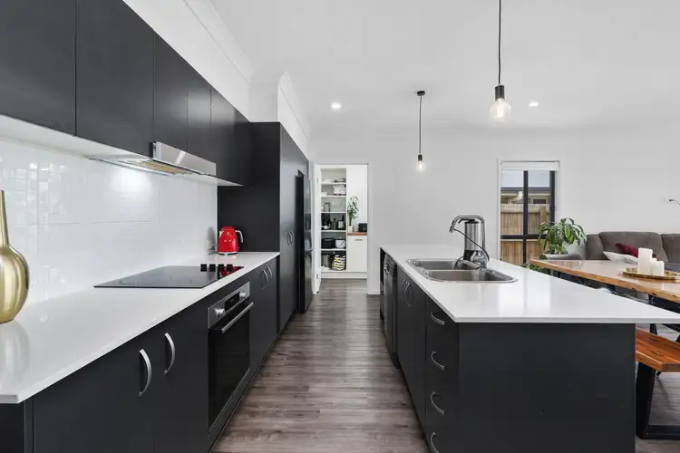 Second view of Homely house listing, 39 Windorah Circuit, Morayfield QLD 4506