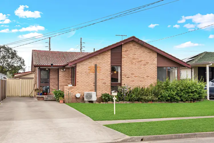 10 Pangari Crescent, Dharruk NSW 2770