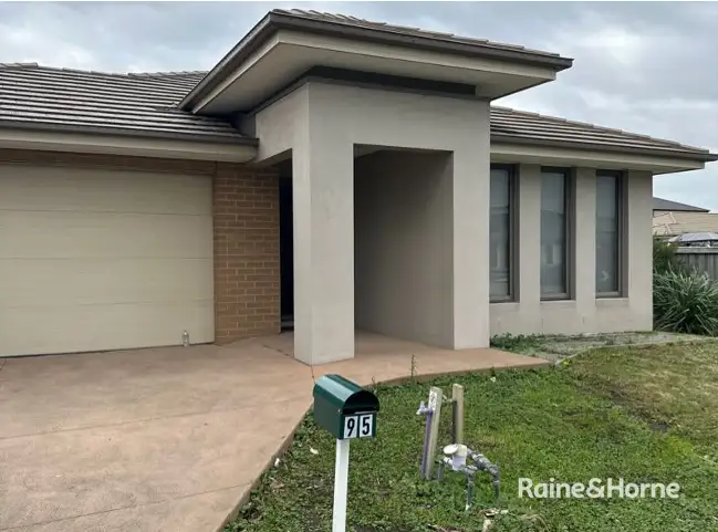 95 Eliburn Drive, Cranbourne East VIC 3977