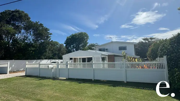 13 Hunter Street, Burnett Heads QLD 4670