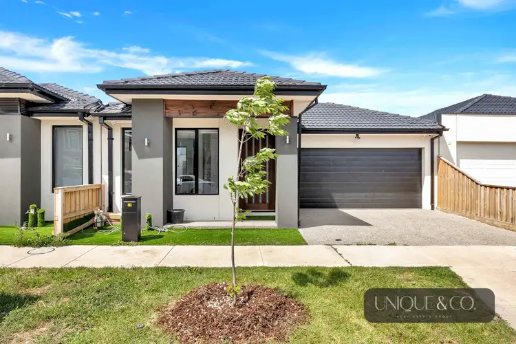 25 Mangosteen Drive