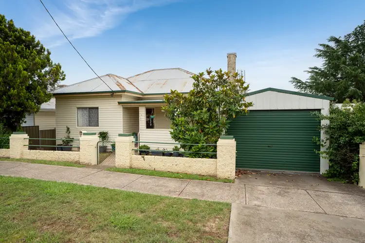 17 Wellington Street, Molong NSW 2866