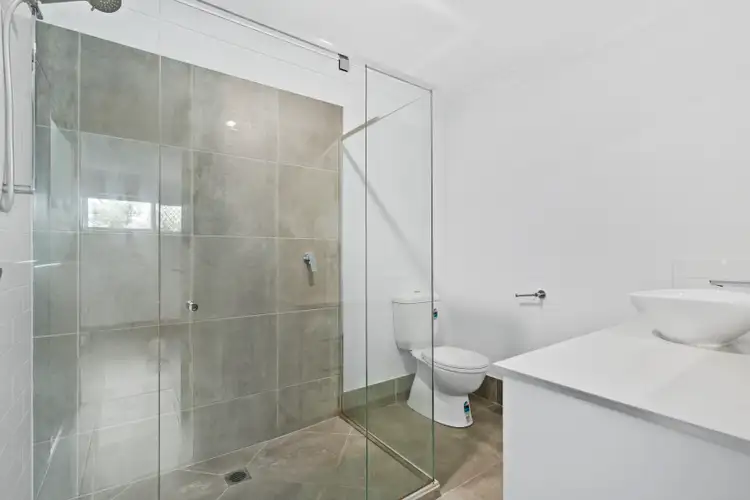 Fifth view of Homely unit listing, 4/307-309 Old Cleveland Road East, Capalaba QLD 4157