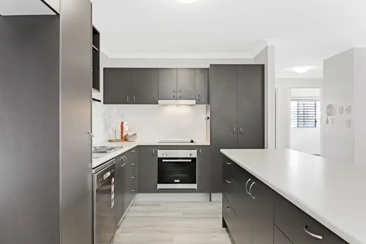 98/6 Babarra Street