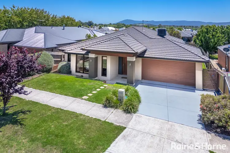 12 Hurst Street, Gisborne VIC 3437