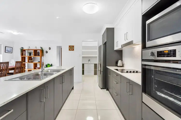 Second view of Homely house listing, 3 Redbill Close, Thornlands QLD 4164