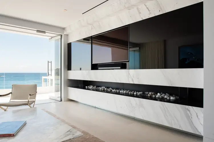 Third view of Homely apartment listing, 2/8-10 Notts Avenue, Bondi Beach NSW 2026