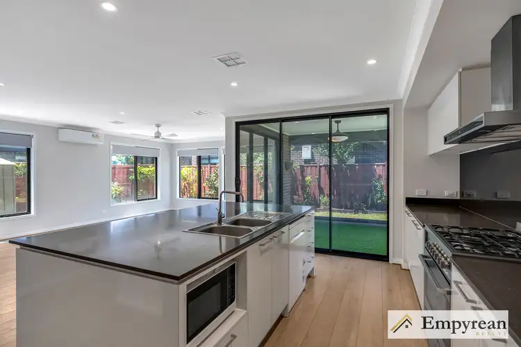 Fifth view of Homely house listing, 102 De Rossi Boulevard, Wollert VIC 3750