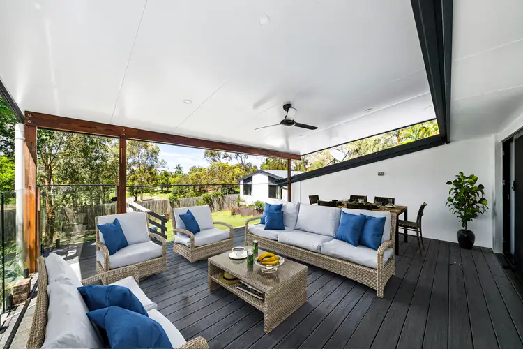11 Armidale Crescent, Helensvale QLD 4212