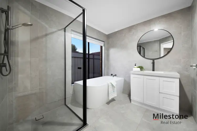 Sixth view of Homely house listing, 32 Jamieson Way, Point Cook VIC 3030