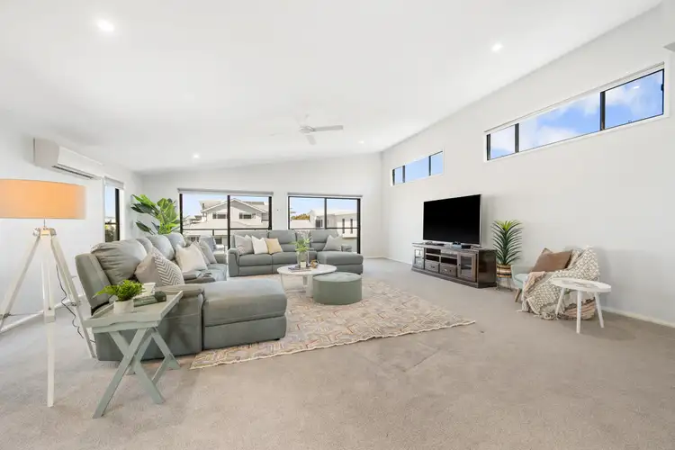 9 Waterside Way, Lake Cathie NSW 2445