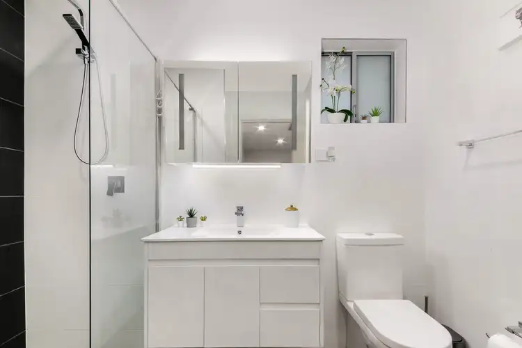 Fourth view of Homely townhouse listing, 5 Calvert Glade, Quakers Hill NSW 2763