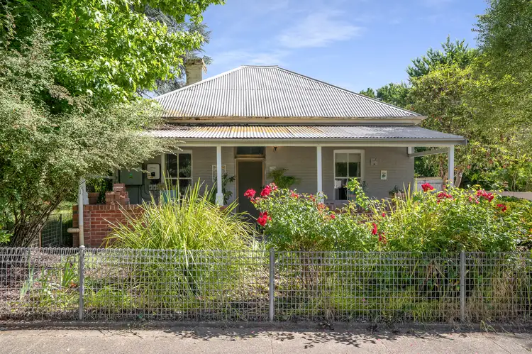 19 Ogilvy Street, Blayney NSW 2799