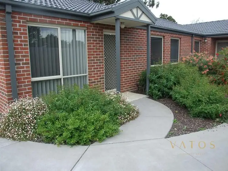 7 Baxter Crescent