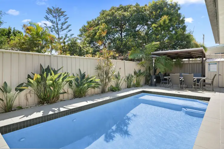 73 Chainey Avenue, Miami QLD 4220