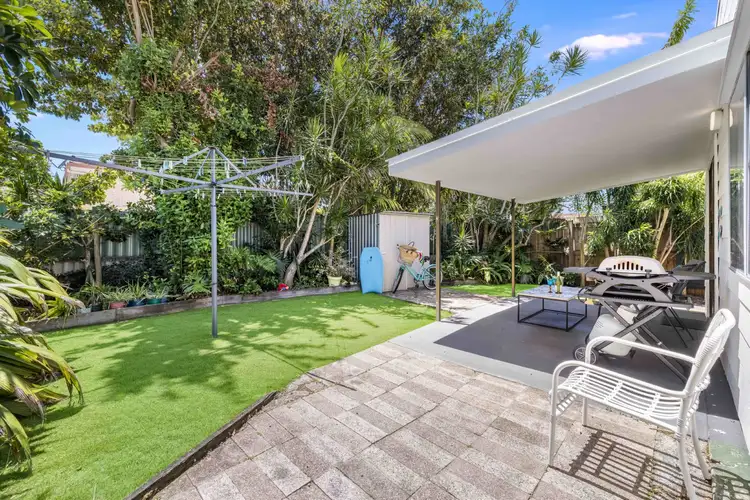2/9 Hankinson Street, Golden Beach QLD 4551
