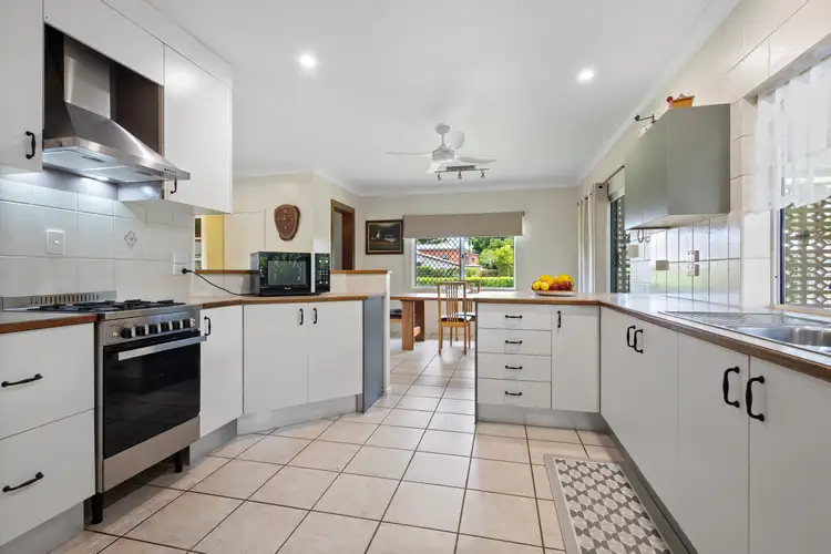1 Owen Street, Mossman QLD 4873
