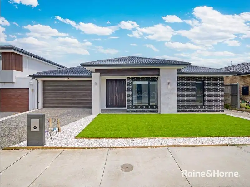 Main view of Homely house listing, 18 Inverloch Avenue, Clyde VIC 3978