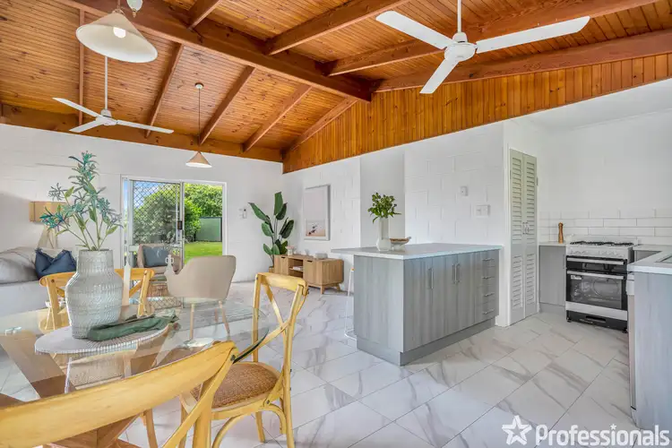 10 Banksia Close