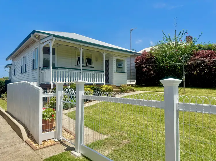 14 Hilltop Avenue, Wollongong NSW 2500
