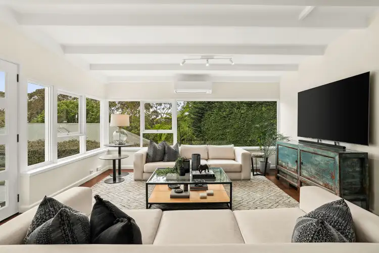 17 Glenroy Avenue, Middle Cove NSW 2068