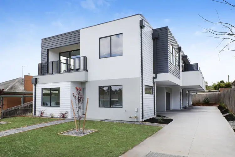 1/40 Vista Drive, Melton VIC 3337