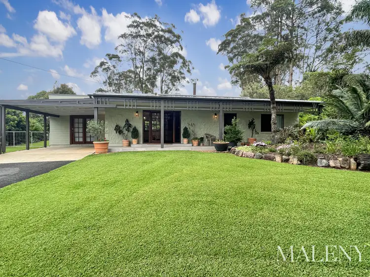 8 Measberg Rd