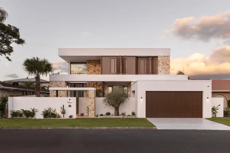 5 Bellbird Avenue, Burleigh Waters QLD 4220