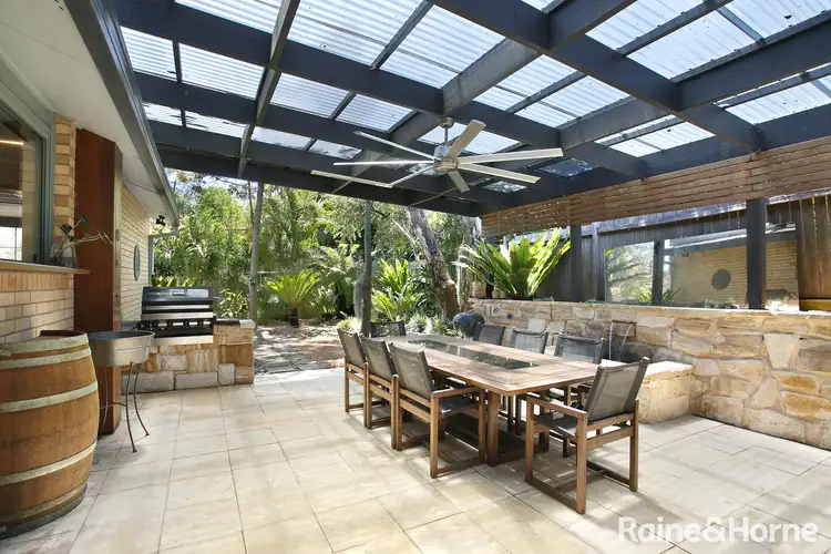 10 Landra Avenue