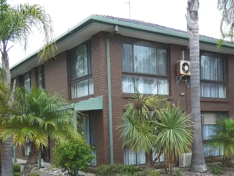 89 Lake Bunga Beach Road