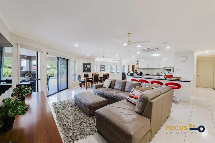 Sixth view of Homely house listing, 2 Madison Avenue, Glenella QLD 4740