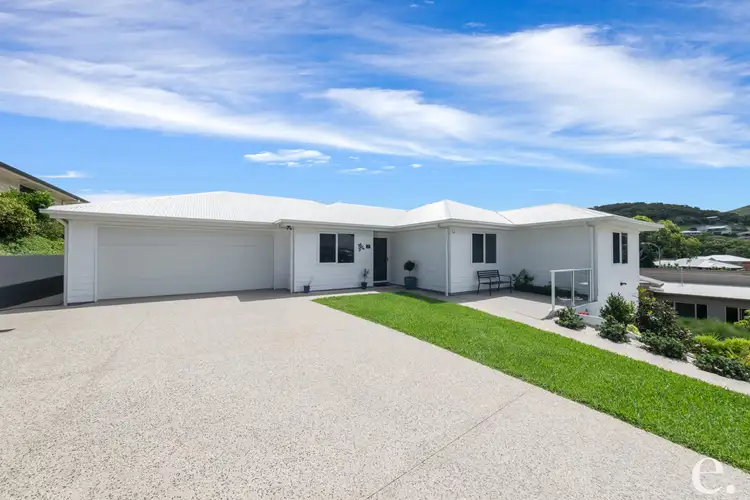 Second view of Homely house listing, 4 Mavis Close, Pacific Heights QLD 4703