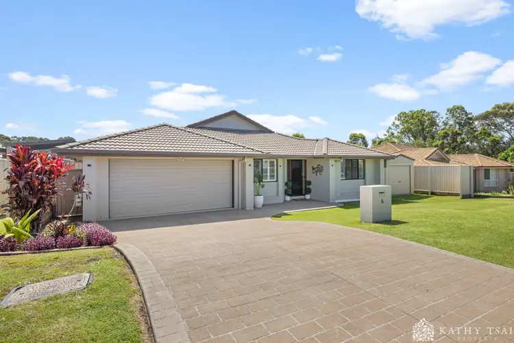 Second view of Homely house listing, 5 Beutel Place, Thornlands QLD 4164