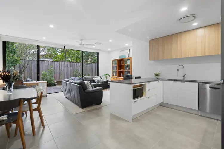 Fourth view of Homely townhouse listing, 5/333 Riding Road, Balmoral QLD 4171