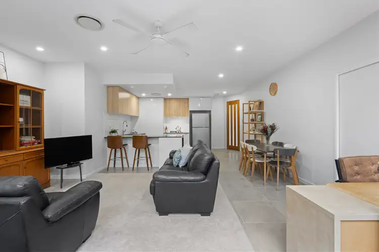 Fifth view of Homely townhouse listing, 5/333 Riding Road, Balmoral QLD 4171