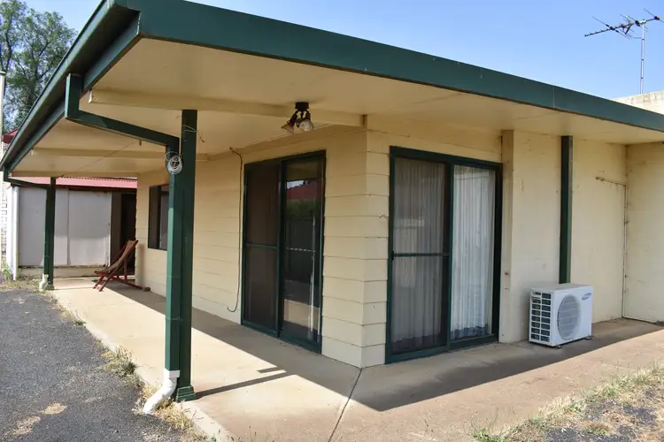 6 Cloete Street, Young NSW 2594