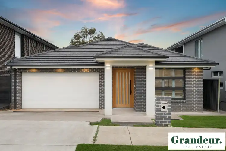 32 Briggs Avenue, Middleton Grange NSW 2171