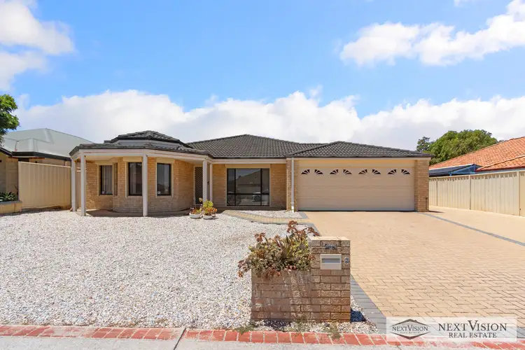 8 Carnegie Parade, Success WA 6164