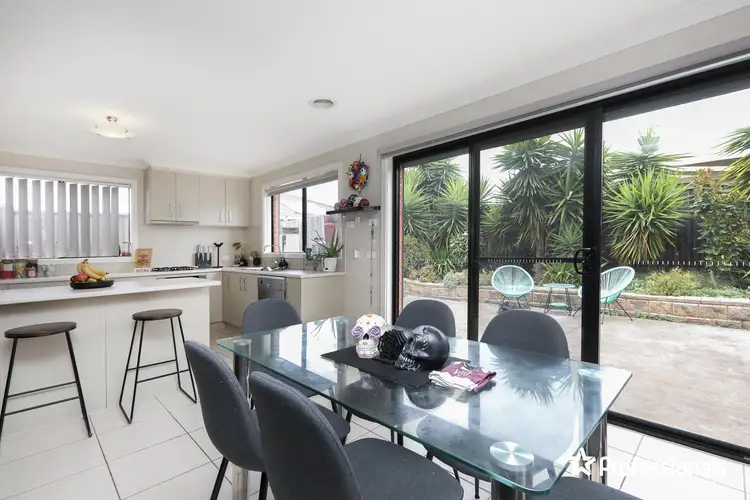 Fifth view of Homely house listing, 2 Cherry Close, Harkness VIC 3337