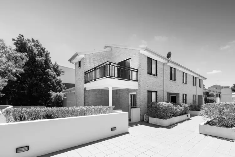 2/60-64 Merton Street, Sutherland NSW 2232