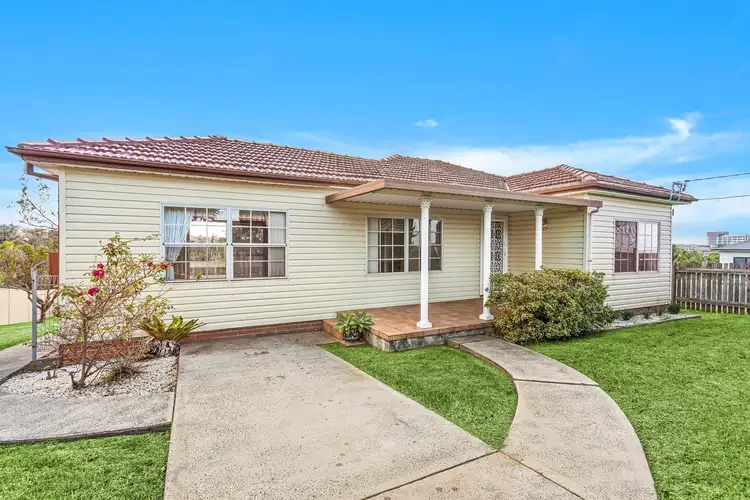 Main view of Homely house listing, 8 Trevor Avenue, Lake Heights NSW 2502