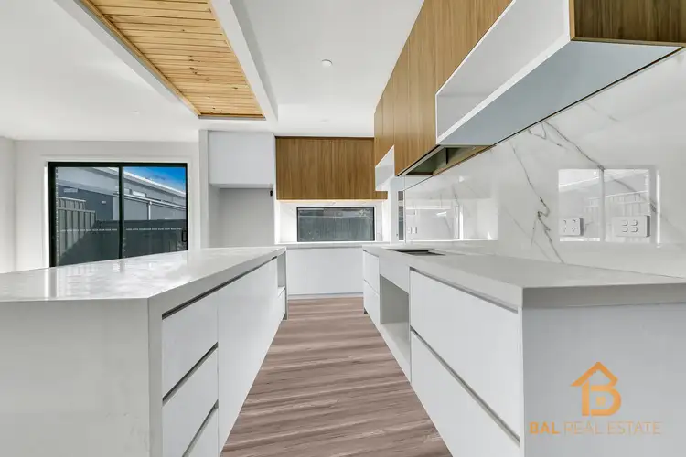 Fifth view of Homely house listing, 3 Murrayfield Place, Strathtulloh VIC 3338